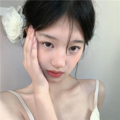 他在窥视你
